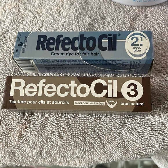 New brow tint - Picture 1 of 1